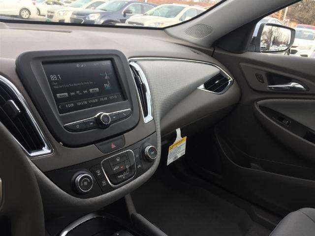 Chevrolet Malibu 2017 photo 18